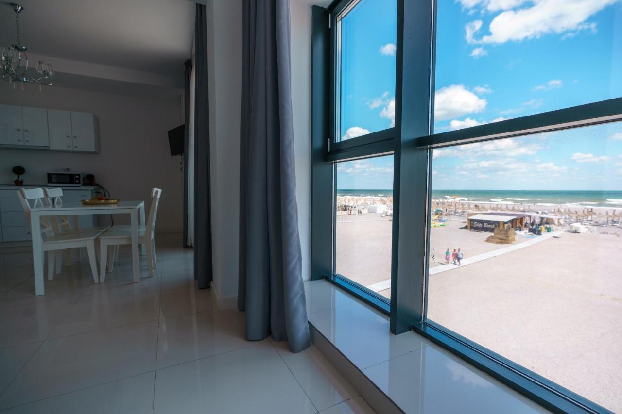 Beach Rooms Roberta Mamaia Exterior photo